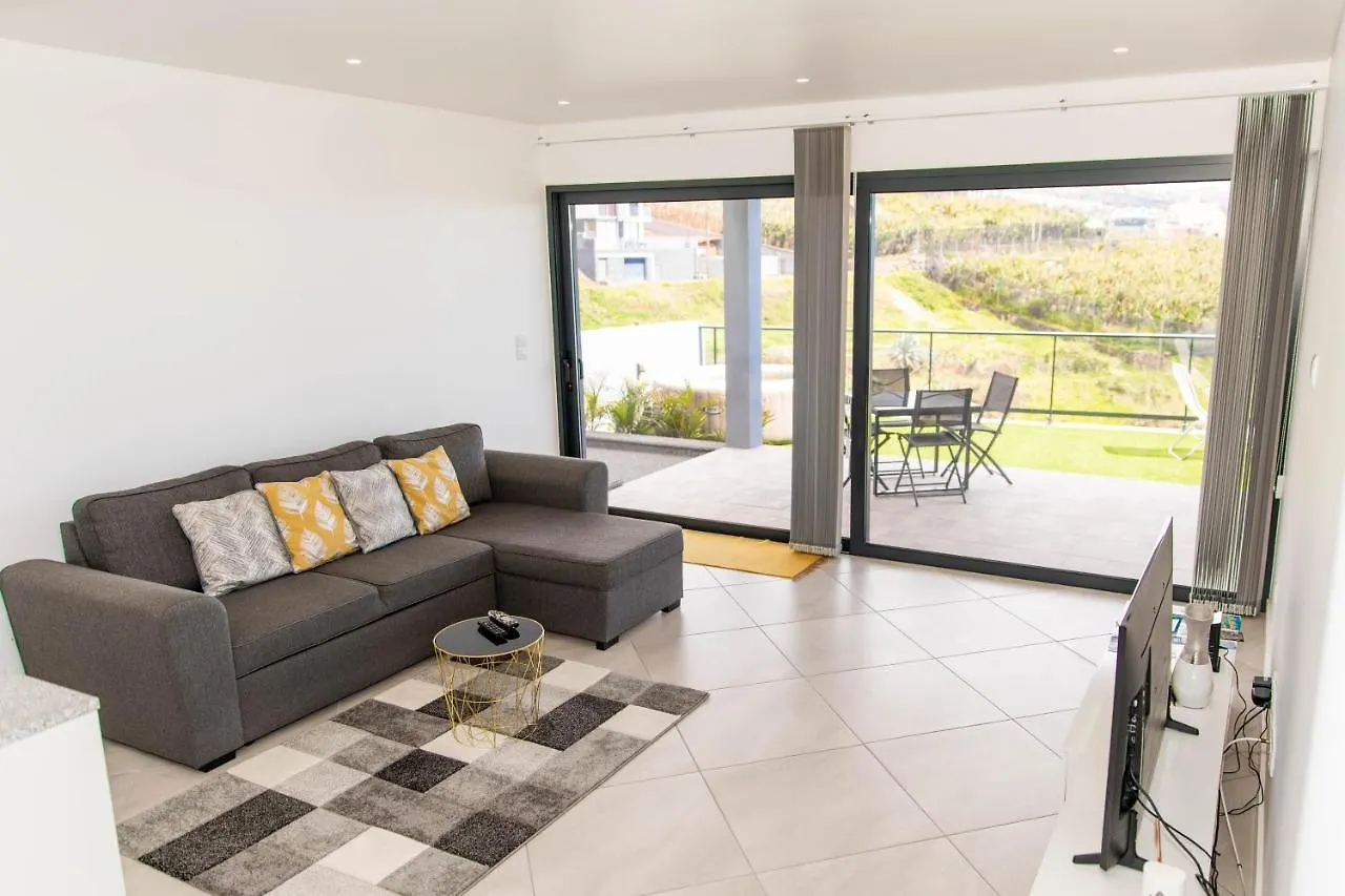 הוילה Stunning 1-Bed House In Estreito Da Calheta 0*,  פורטוגל