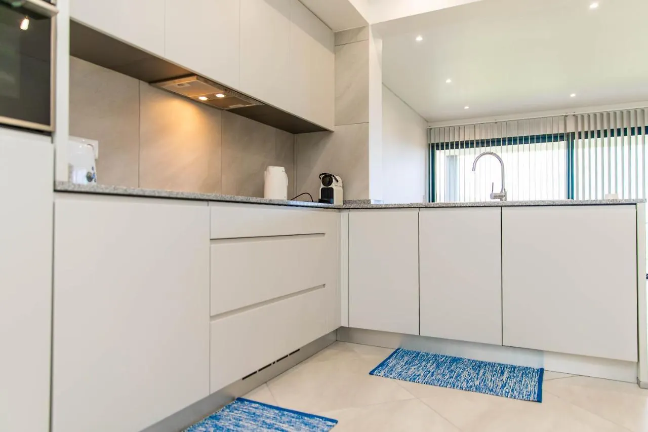 הוילה Stunning 1-Bed House In Estreito Da Calheta פורטוגל
